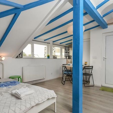 The Ivy House - A Cozy Attic Near The City Center By Flat Mаnager Sofia Eksteriør billede